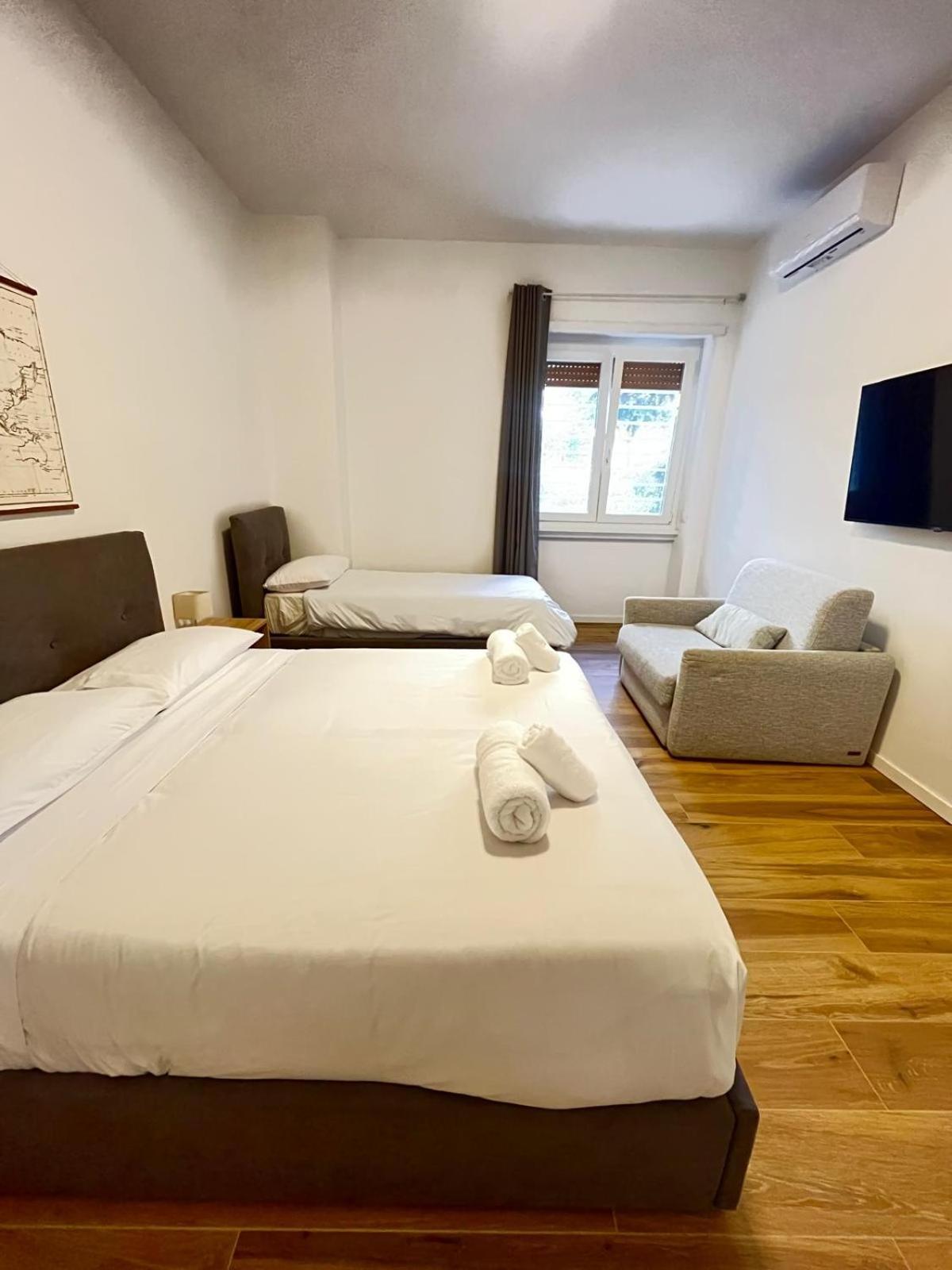 Casa Miseno, Independent Near Metro B Appartement Rome
